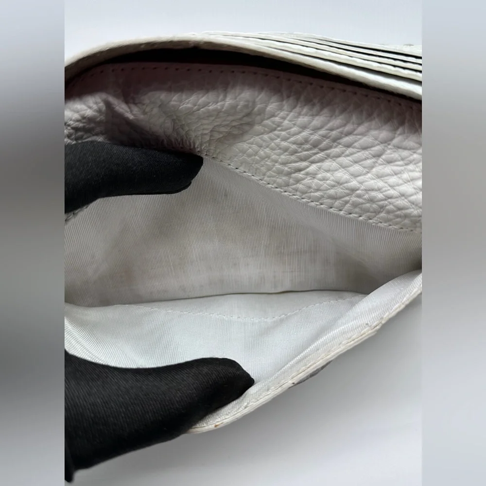 Fendi Selleria Leather Bifold Wallet – Made in Italy - Picture 7 of 10